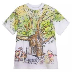 NWT Disney Winnie the Pooh Wrap Around Graphic T-Shirt -Wood Eeyor Piglet Tigger